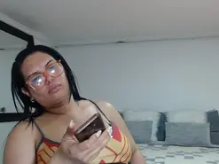 Amateur Adult Webcams of latinaflower_ts