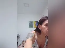 Amateur Live Sex Cam of Gatubelu_75