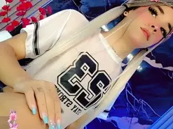 Amateur Adult Webcams of moon_sweet-