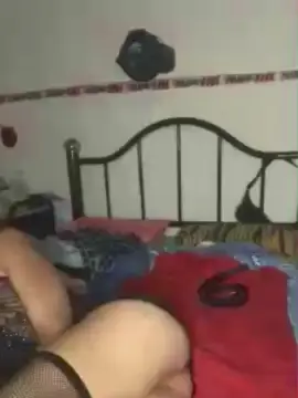 Cam4 Free Live Porn of emmy_femboy