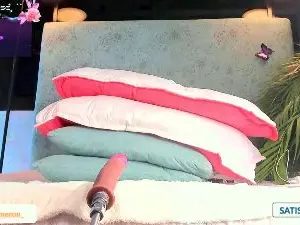 Cam4 Free Live Porn of Naomi_Collins