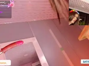 Cam4 Free Live Porn of Naomi_Collins