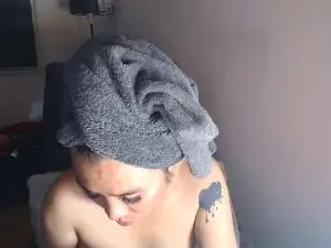 Cam4 Sex Chat of pathie_69ass