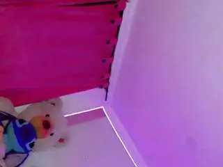 Camsoda Nude Webcam of shantalldior7
