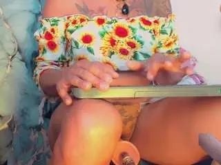 Camsoda Adult Webcams of khiara-moretti