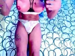 Camsoda Free Porn Cam of lunitabitch