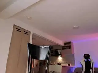 Camsoda Free Live Porn of queen-violett1
