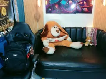 Chaturbate Live Sex Cam of thamara_roberts