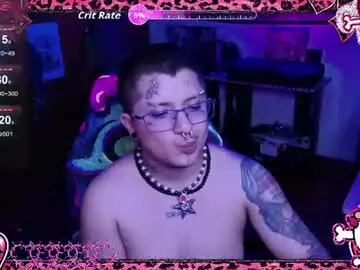 Chaturbate Live Sex Cam of ftmbiggestclit