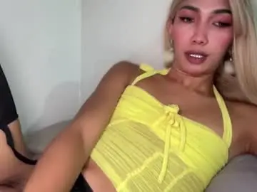 Chaturbate Live Sex of azalea_cum69