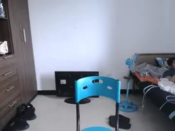 Chaturbate Sex Cam of pia_alonzo30