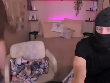 Chaturbate Live Sex Cam of roxy_kisss