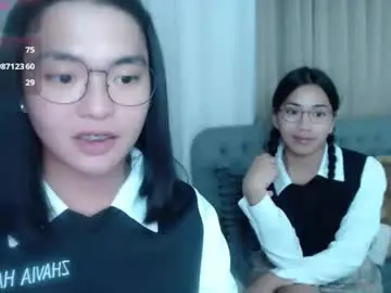 Chaturbate Live Sex Cam of zhaviahale
