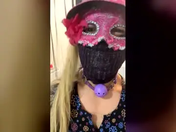 Chaturbate Live Sex of karlakush101