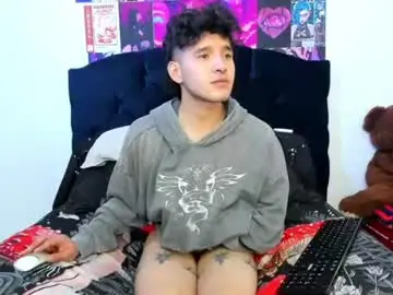 Chaturbate Best live sex cam show of zoren333