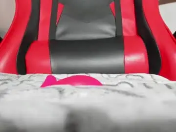 Chaturbate Live Sex Cam of boy_trans