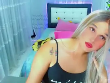Chaturbate Best live sex cam show of zoeschmmit