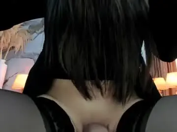 Chaturbate Live Sex Cam of valeriacrush1