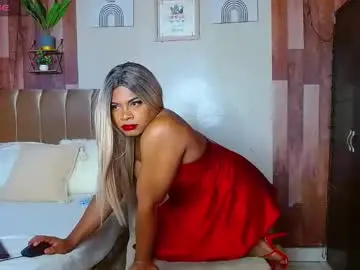 Chaturbate Live Sex Cam of eletrabrowns