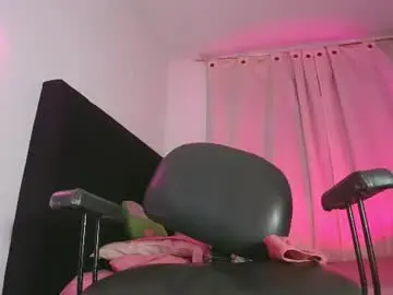 Chaturbate Live Sex Cam of cassie_blossom