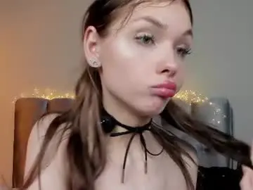 Chaturbate Nude Webcam of blondy_fina
