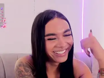 Chaturbate Live Sex Cam of tinaqueen_