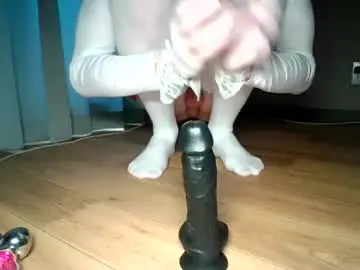 Chaturbate Live Porn of sissy_throat