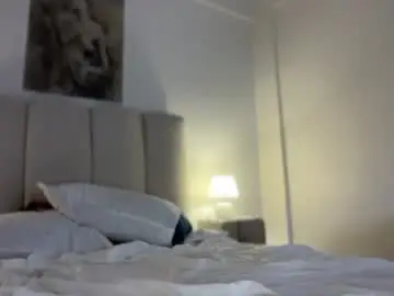 Chaturbate Watch Live Sex Cams of elyshunter