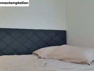 Chaturbate Adult Video Chat of emmaxtemptation