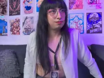 Chaturbate Watch Live Sex Cams of snowblack_
