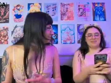 Chaturbate Watch Live Sex Cams of snowblack_