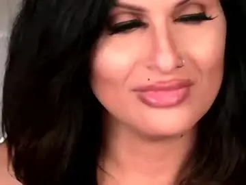 Chaturbate Watch Live Sex Cams of kxaxmichelle