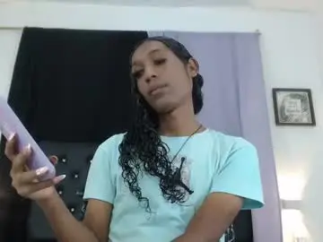 Chaturbate Nude Webcam of mia_hiills