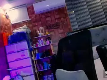 Chaturbate Best live sex cam show of midnightmuse_mommy
