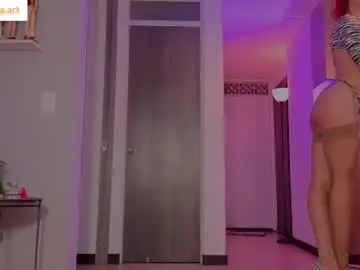 Chaturbate Live Sex Cam of julianna_saenz