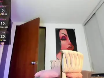 Chaturbate Live Sex Cam of real_scarletbrightxx