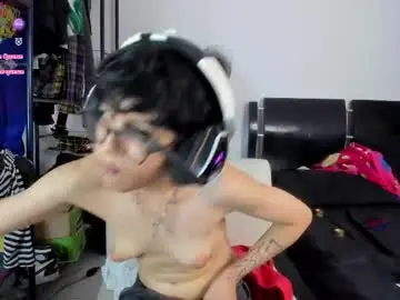 Chaturbate Live Sex Cam of charlietaylorr__