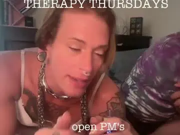 Chaturbate Live Sex Cam of ur_daylee_dose