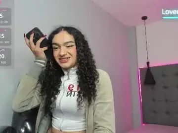Chaturbate Live Porn of scarletcherry18