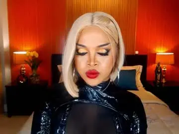Chaturbate Free Porn Cam of urmajestytyra