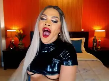 Chaturbate Free Porn Cam of urmajestytyra