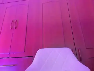 Chaturbate Live Sex Cam of lucyshen_