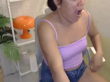 Chaturbate Live Porn of averageuncut1