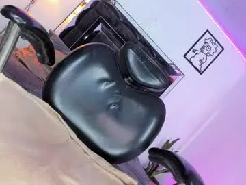 Chaturbate Sex Cam of ivan_standford