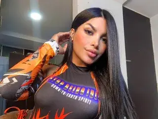 Streamate Adult Webcams of XXLATINAHOTXX