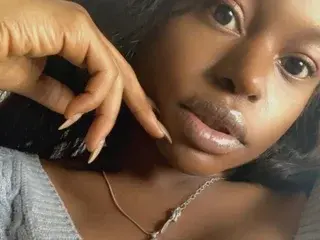 Streamate Free Live Porn of LexiLong111