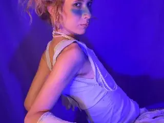 Streamate Watch Live Sex Cams of vivienne_hadid