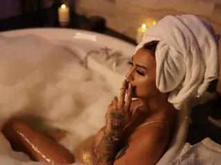 Streamate Free Porn Cam of Nicol2Naya