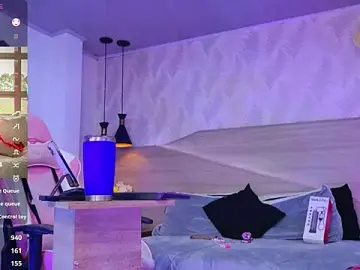 Stripchat Best Webcam of kylliefox_