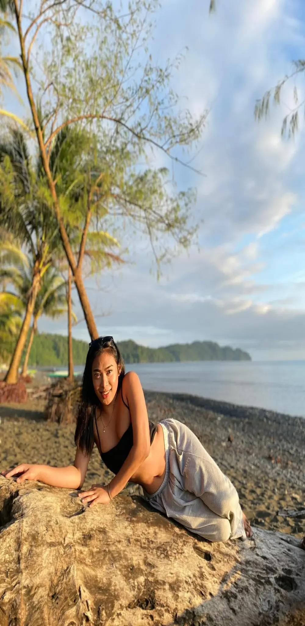 hugecock_tamira